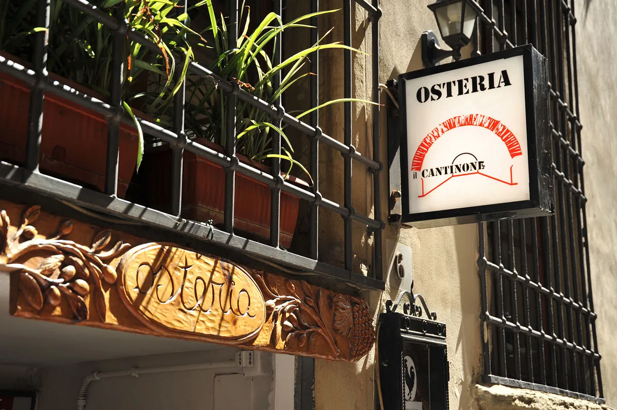 The Il Cantinone osteria sign on Via Santo Spirito in Florence